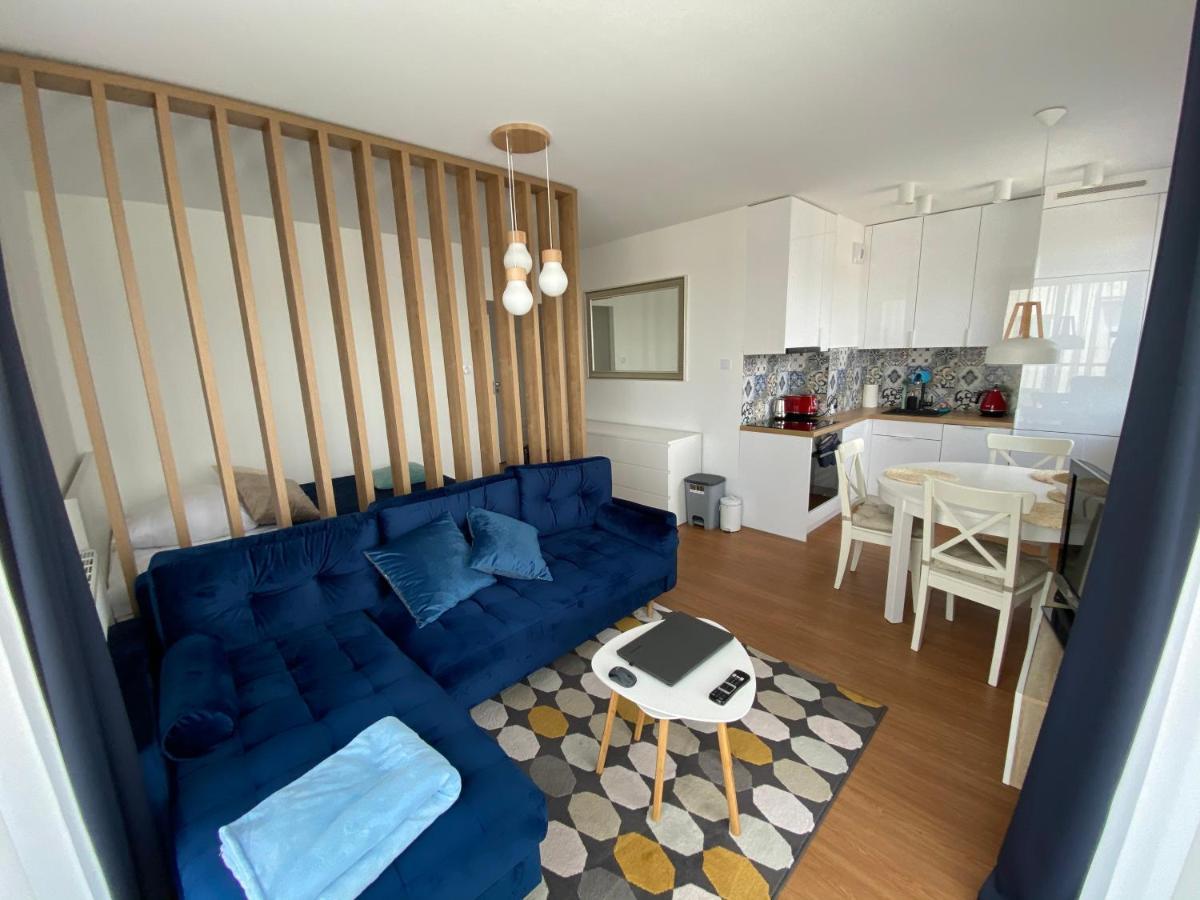 Apartament Pola Kolobrzeg Appartamento Esterno foto